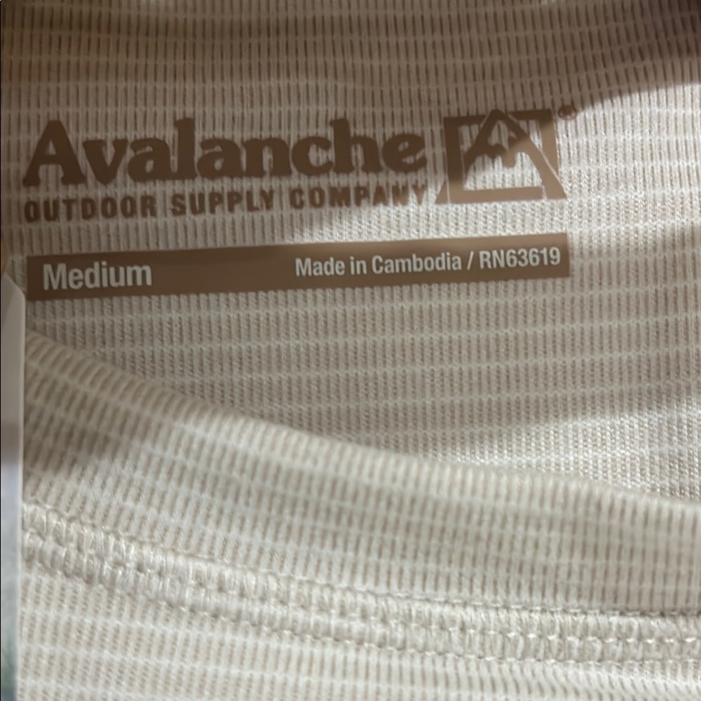 Avalanche SOFT Cream Long Sleeve Top - Picture 3 of 7